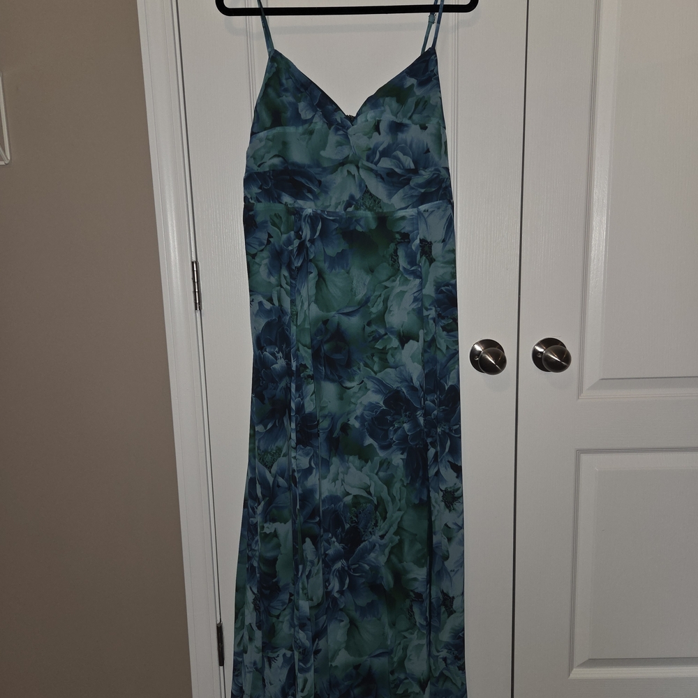 Lulu's Elegant Floral Maxi Dress in Blue and Green